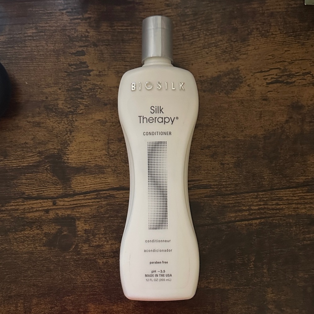 Biosilk Silk Therapy Conditioner - White and Silver